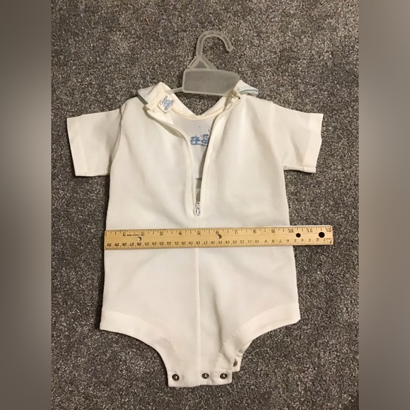 2 onesies and sweater for 18 month 14-18lb baby Disney Tigger, Train & Hornets - Picture 6 of 16